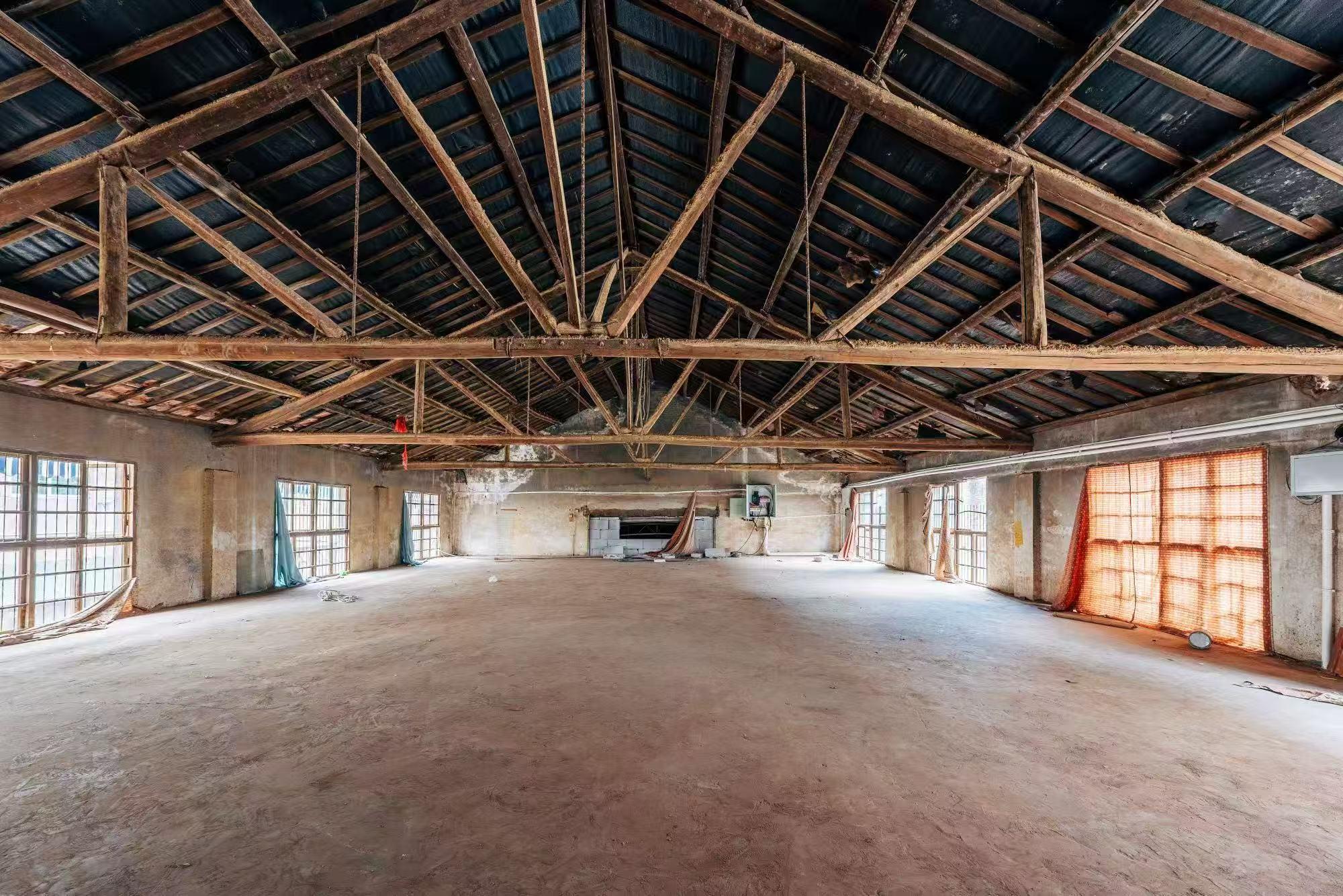 年代-多功能-空房间