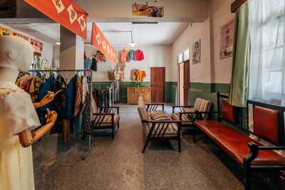 hd/PC-zhuimeng/b.服装店-年代1