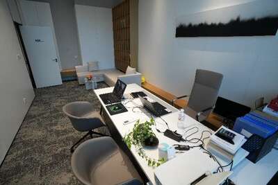 hz/PC/芯云/商务办公室121