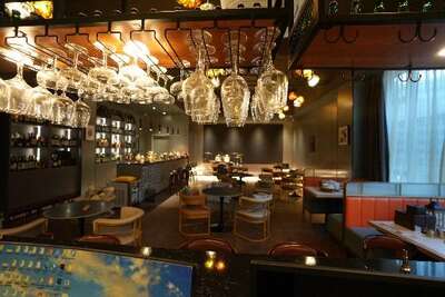 hz/PC/芯云/酒吧1