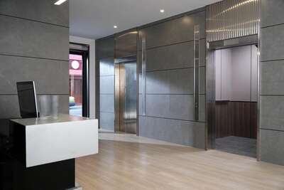 hz/senge/办公场景/电梯1