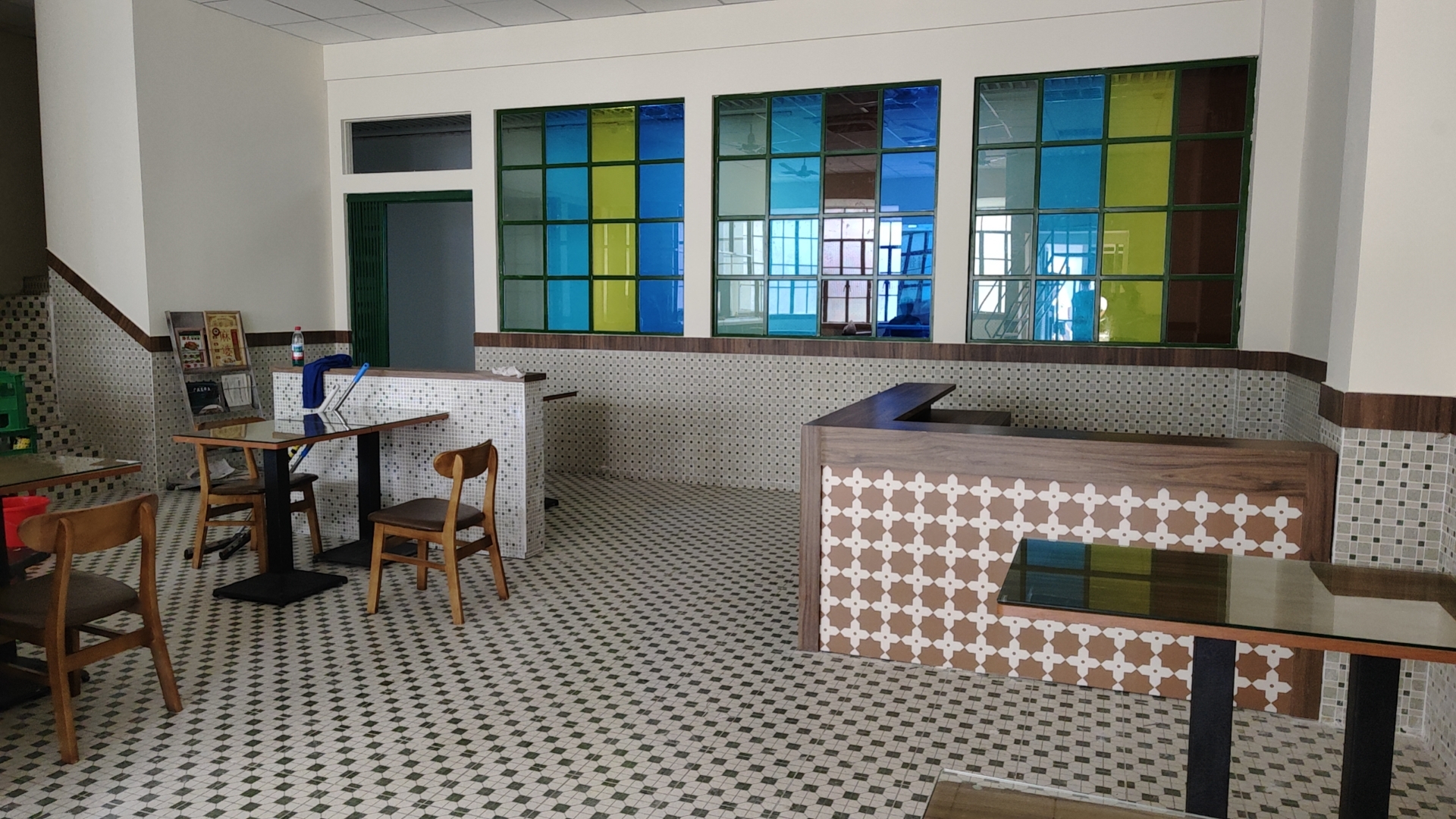 hz/senge/店铺-茶餐厅1