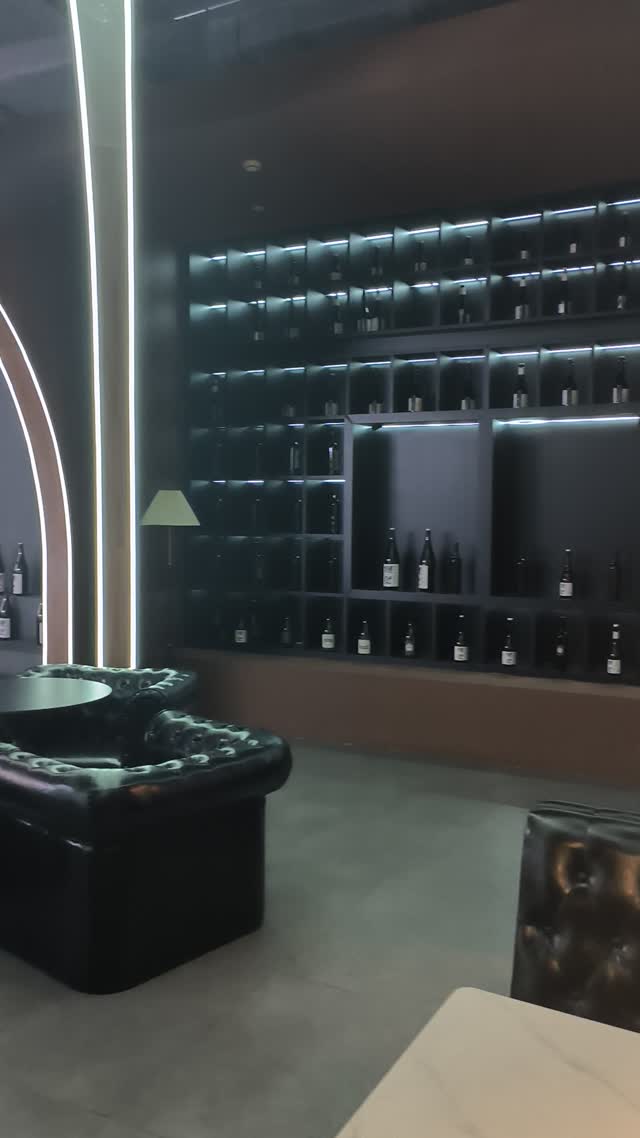 酒吧2VID_20250816_194204