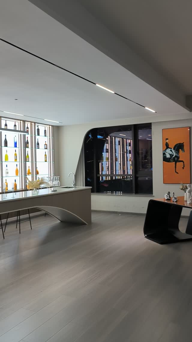 办公室1-带酒吧VID_20250815_200222