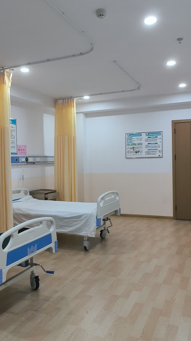 医院1VID_20250815_192508