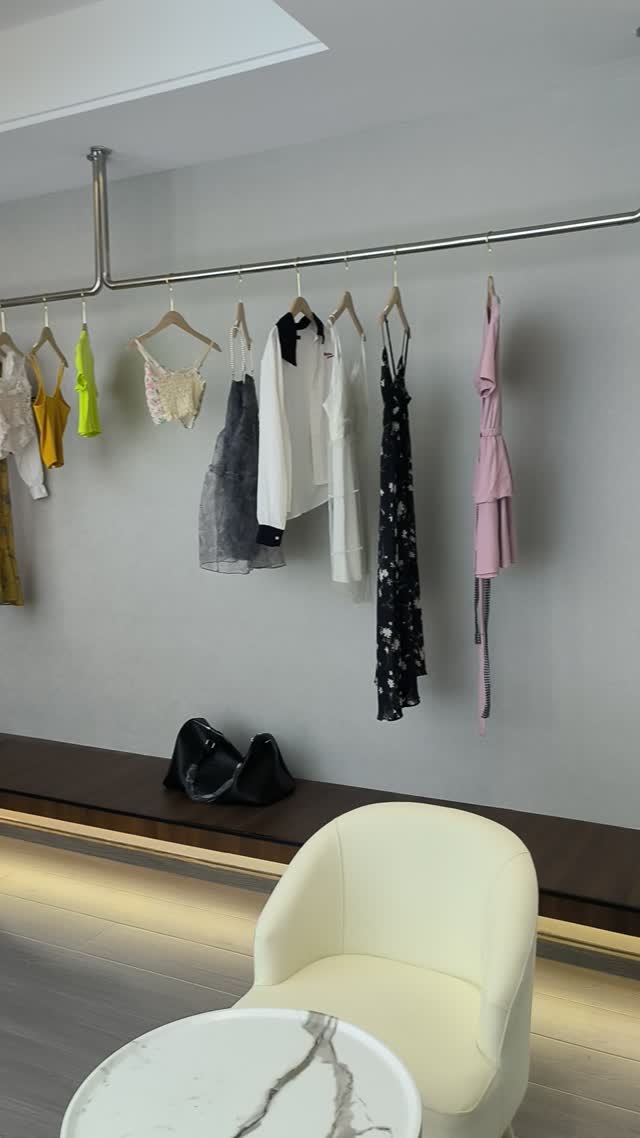 奢侈品店1VID_20250815_195843