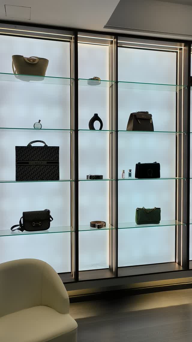 奢侈品店1VID_20250815_195903